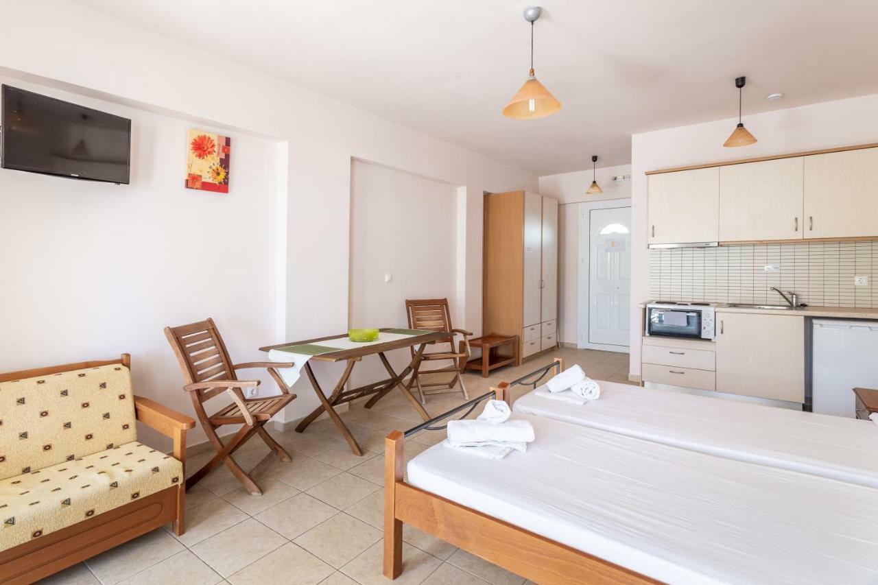Hotel Aphrodite Stoupa Bagian luar foto