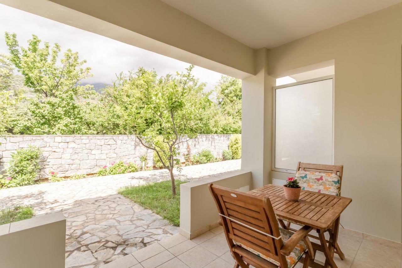 Hotel Aphrodite Stoupa Bagian luar foto