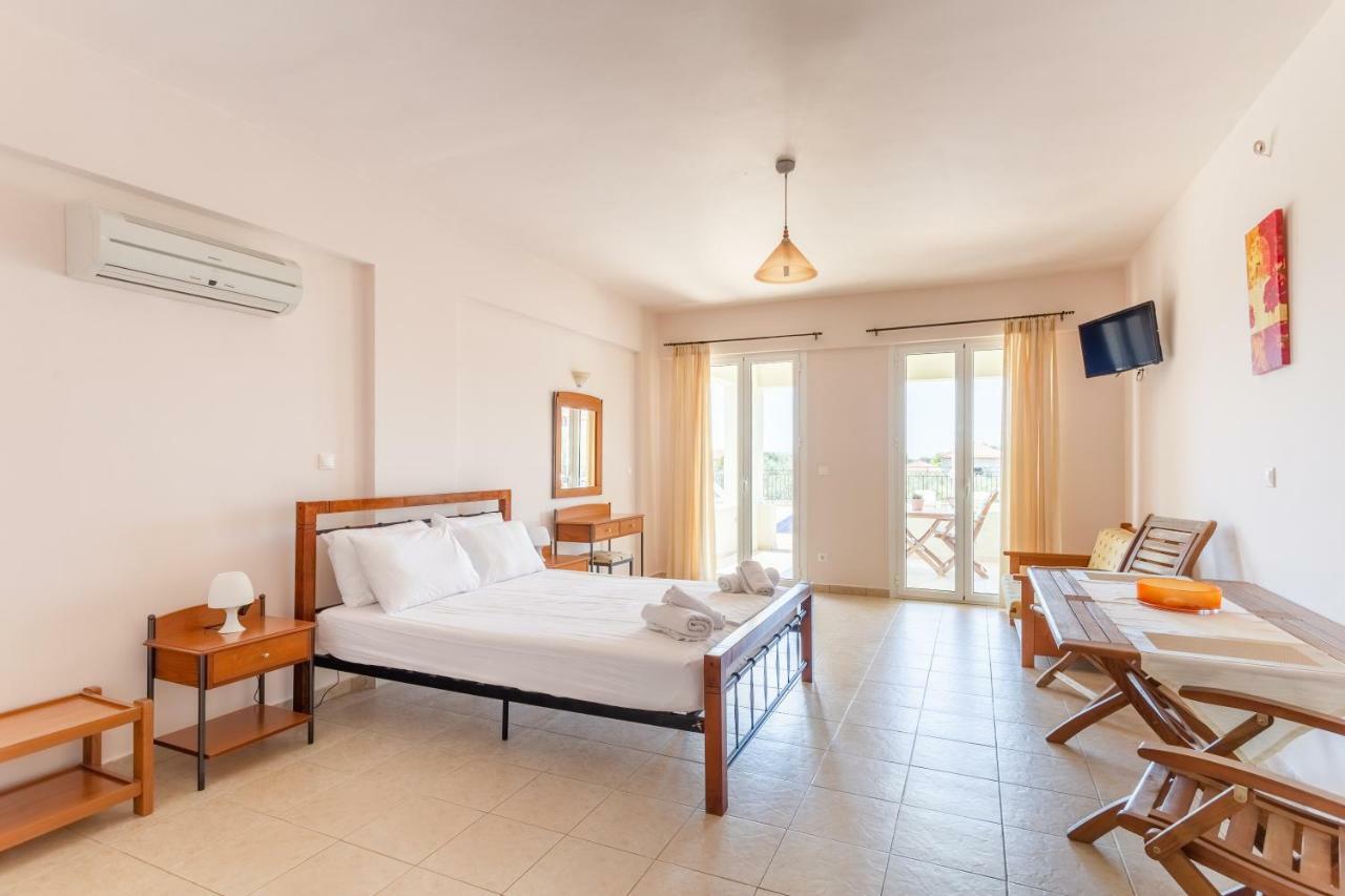 Hotel Aphrodite Stoupa Bagian luar foto