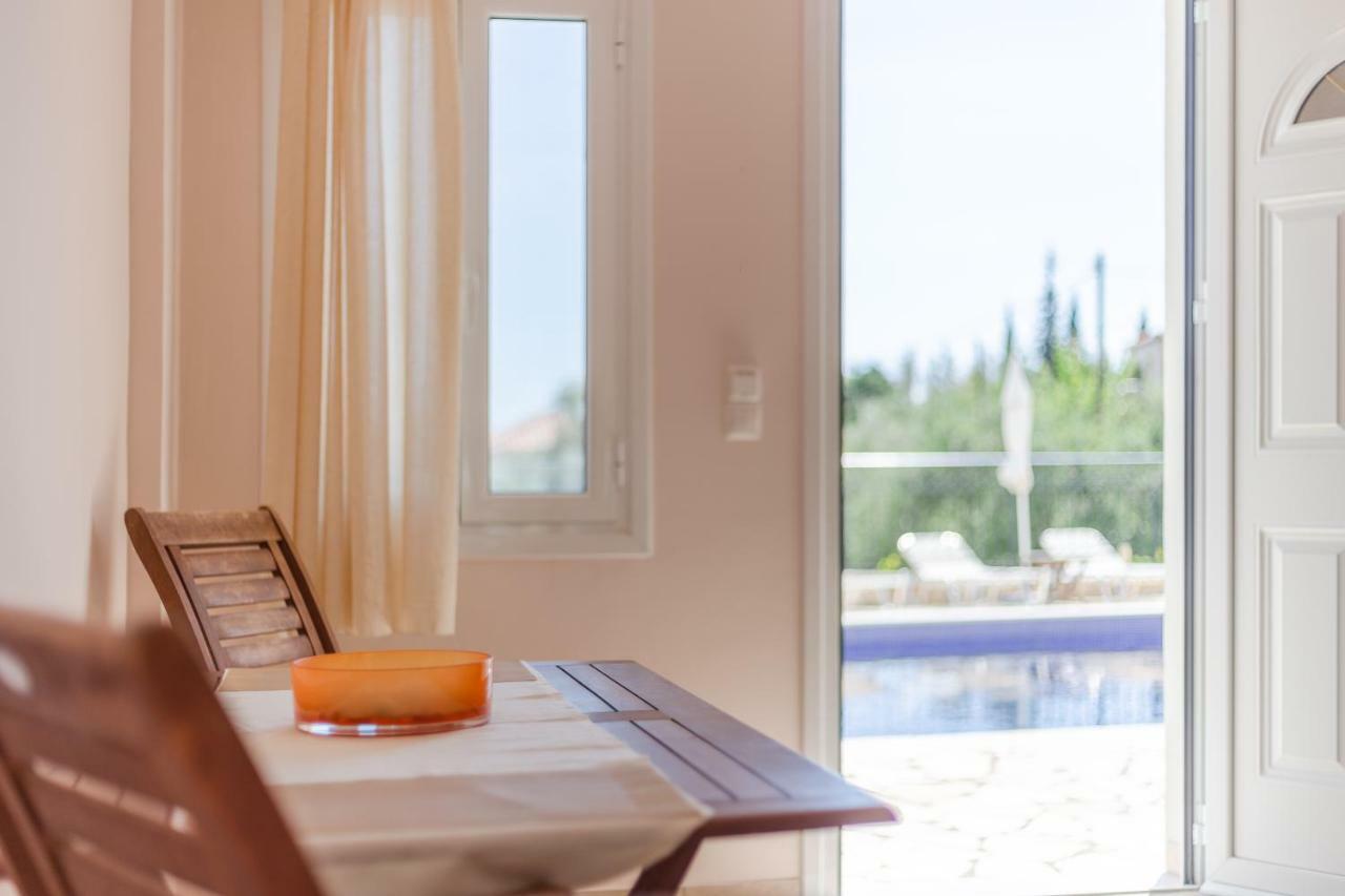 Hotel Aphrodite Stoupa Bagian luar foto