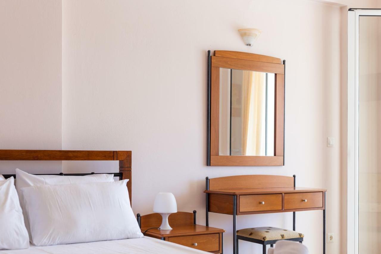 Hotel Aphrodite Stoupa Bagian luar foto