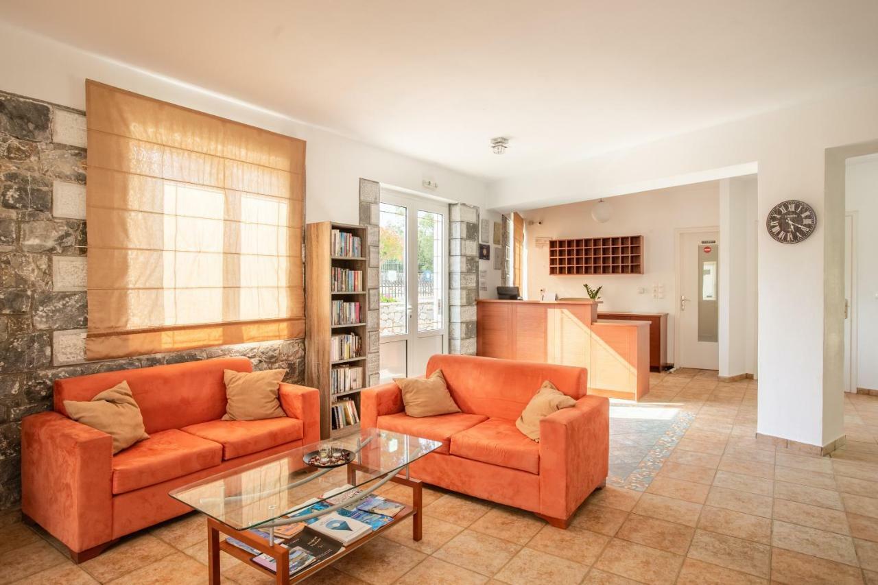 Hotel Aphrodite Stoupa Bagian luar foto