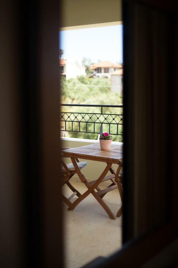 Hotel Aphrodite Stoupa Bagian luar foto