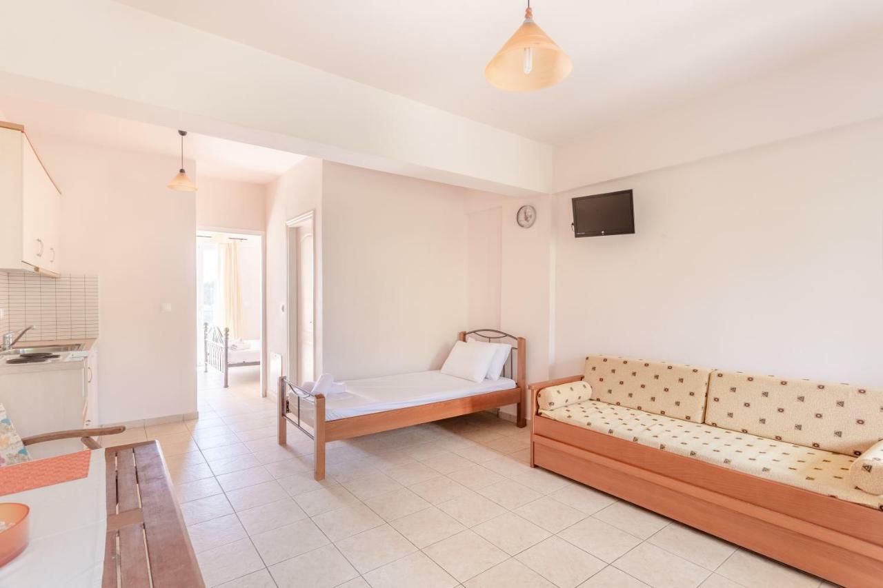 Hotel Aphrodite Stoupa Bagian luar foto
