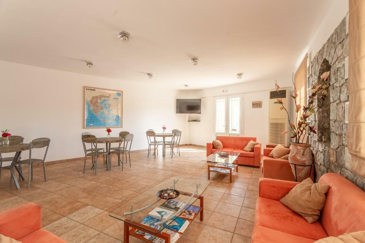 Hotel Aphrodite Stoupa Bagian luar foto