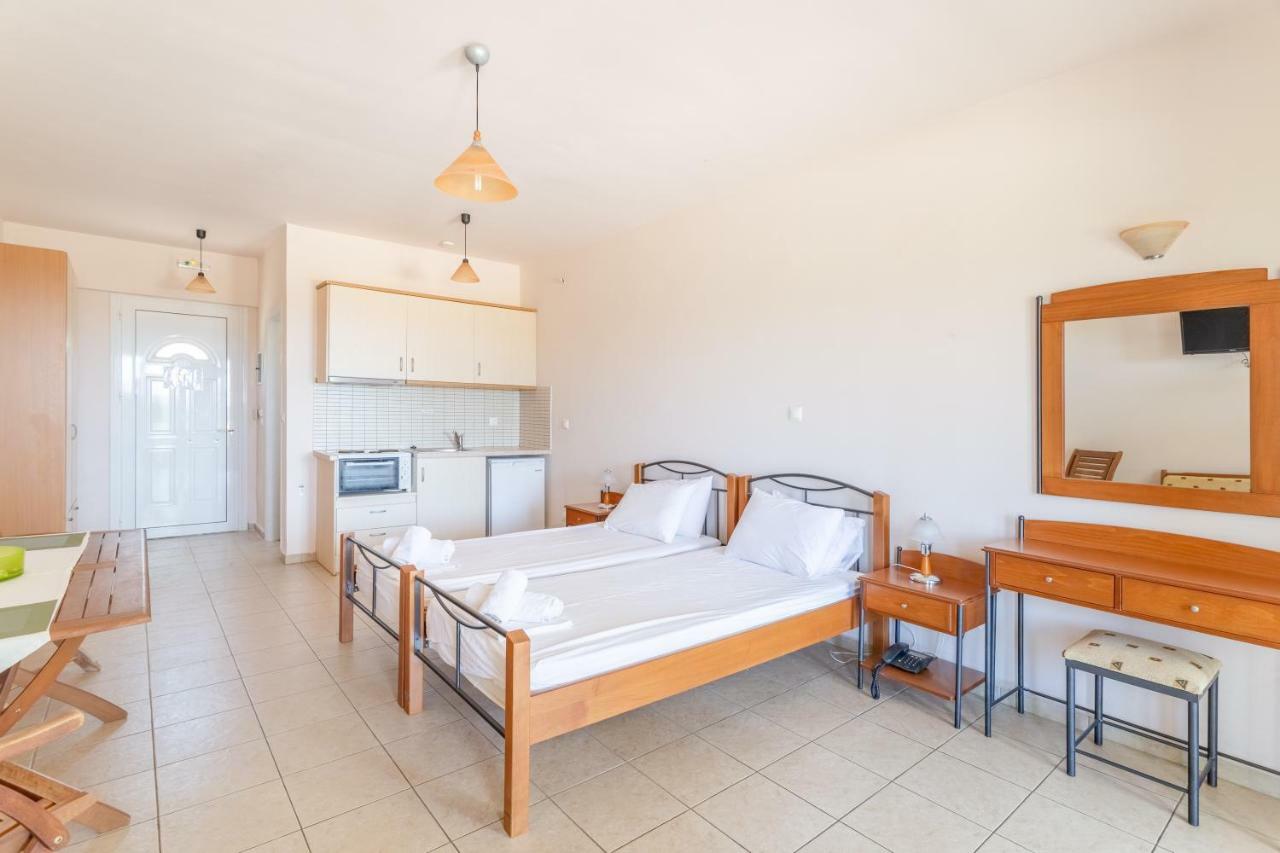 Hotel Aphrodite Stoupa Bagian luar foto