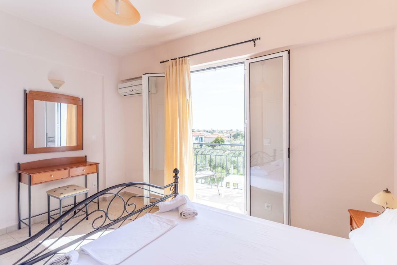 Hotel Aphrodite Stoupa Bagian luar foto